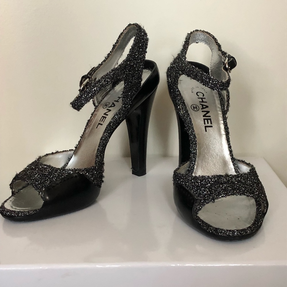 Chanel Pumps